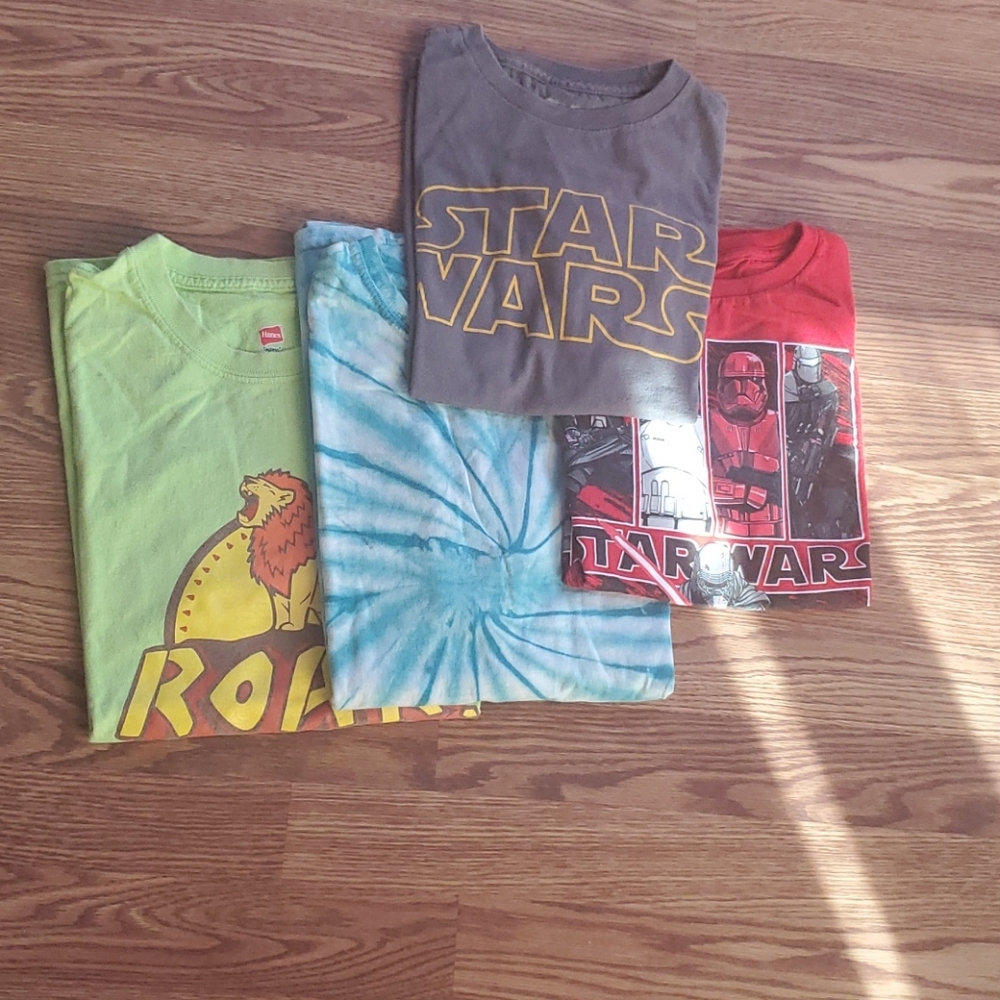 Boys  5 pc bundle 4 tees xlarge